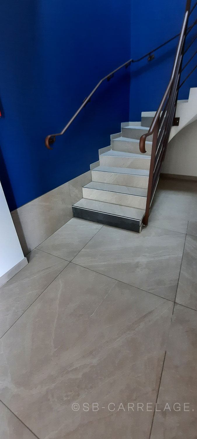 SB CARRELAGE intérieur escalier