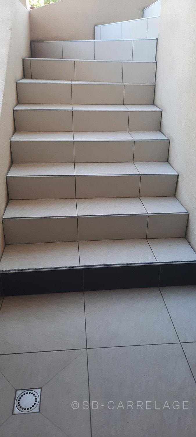 SB CARRELAGE intérieur escalier