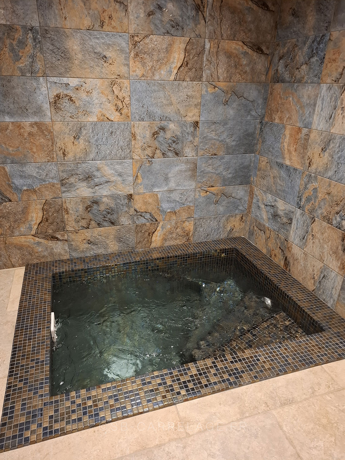 SB CARRELAGE spécial spa Luberon Provence bassin
